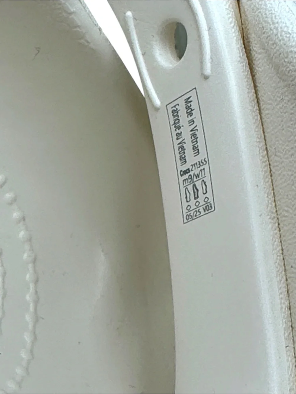 NWT Crocs Classic Stacked Clogs - Chalk / Neutral Platform Sandals Size 11W / 9M